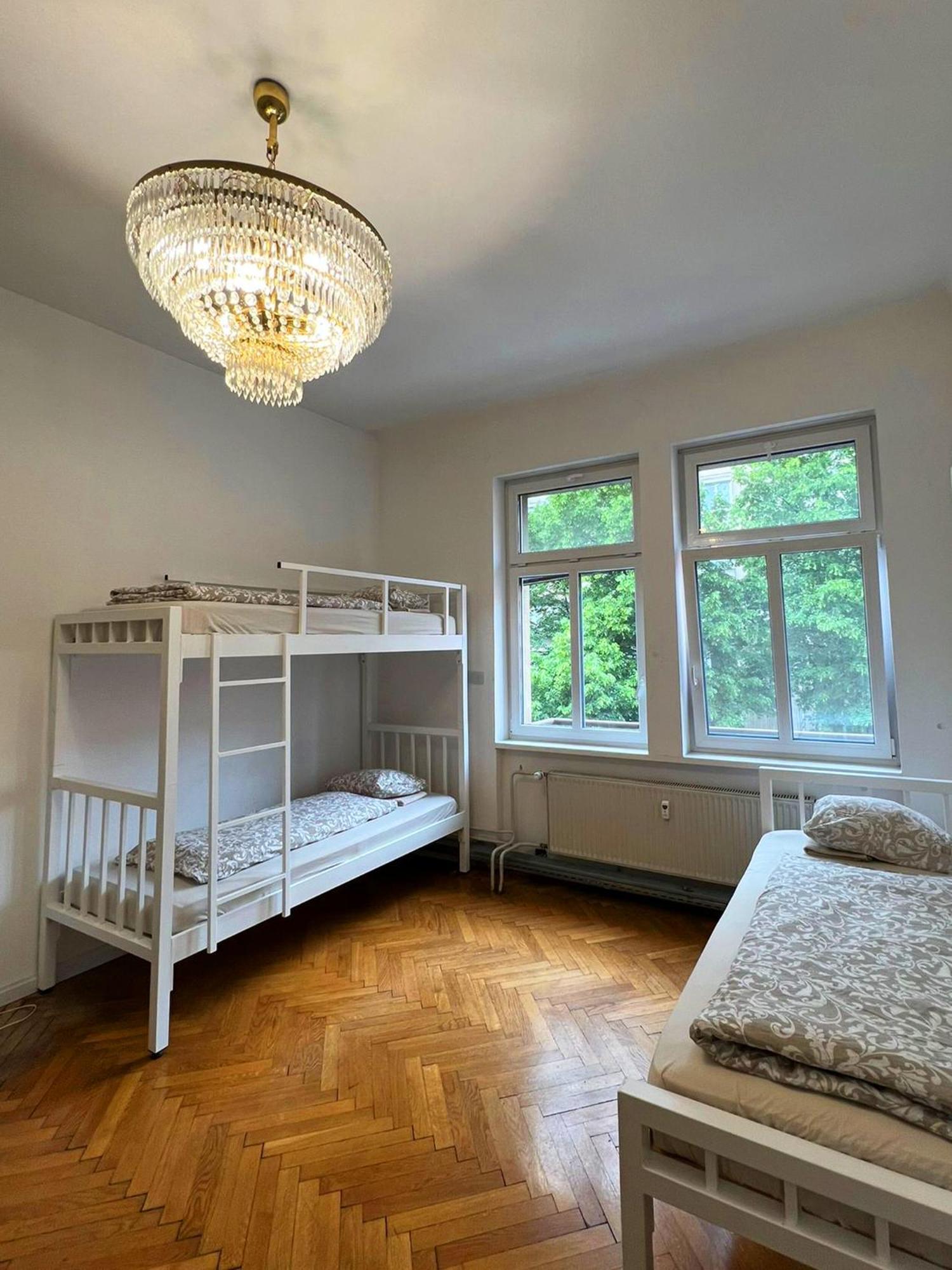 Rooms Miklosiceva Ljubljana Eksteriør bilde